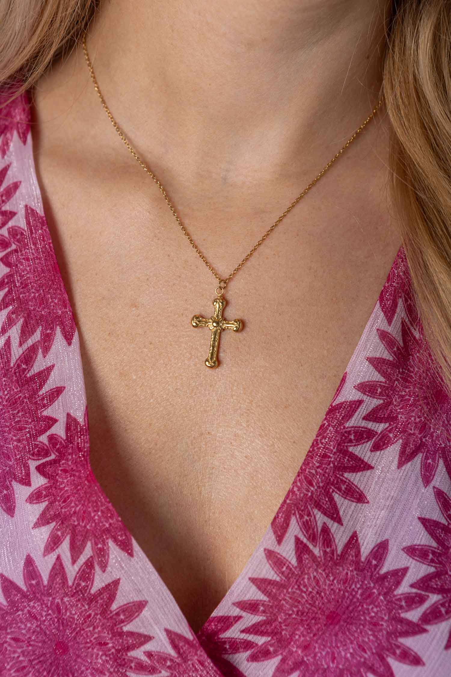 Collar Cruz Tiny Dorado