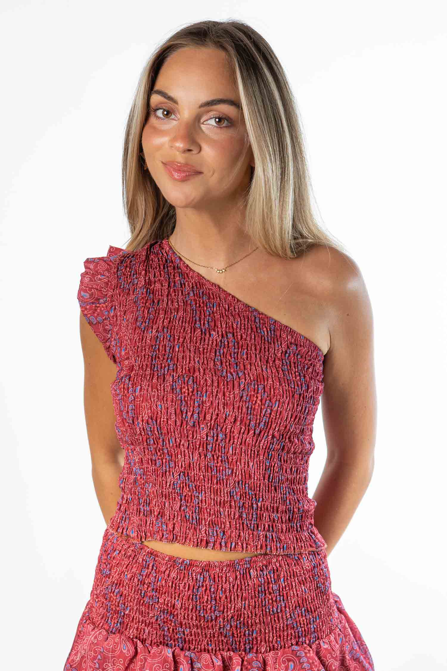 Top Asimétrico Paisley Cherry
