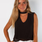 Blusa Cinta Cuello Negro