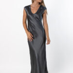 Vestido Largo Satinado Gris