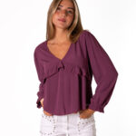 Blusa Pico Volantes Uva