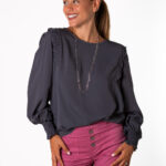 Blusa Viscosa Volantes Gris