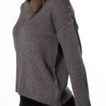 Jersey Cerrado Tachuelas Gris
