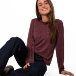 Camiseta For A Thousand Years Uva