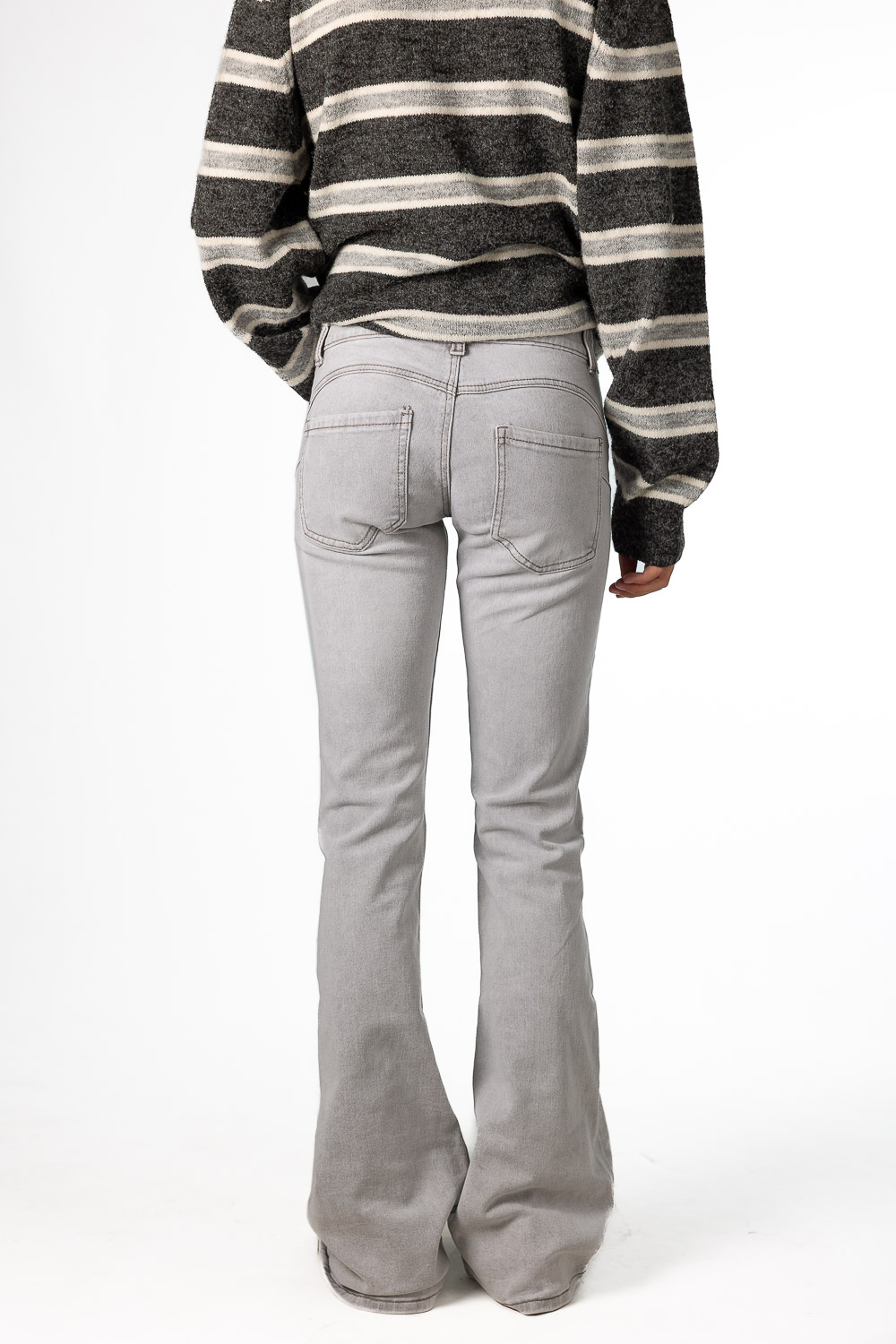 Pantalón Vaquero campana gris