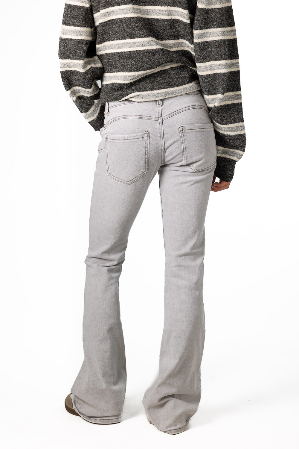 Pantalón Vaquero campana gris