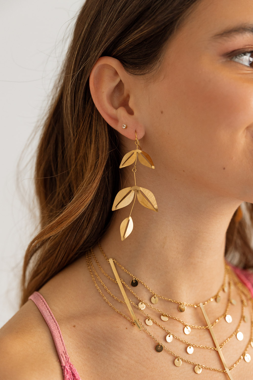 Pendientes dorados de acero inoxidable para eventos0