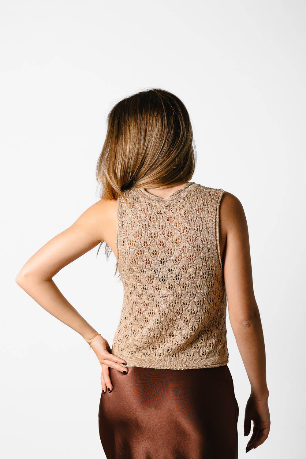 Top crochet escote cerrado dorado