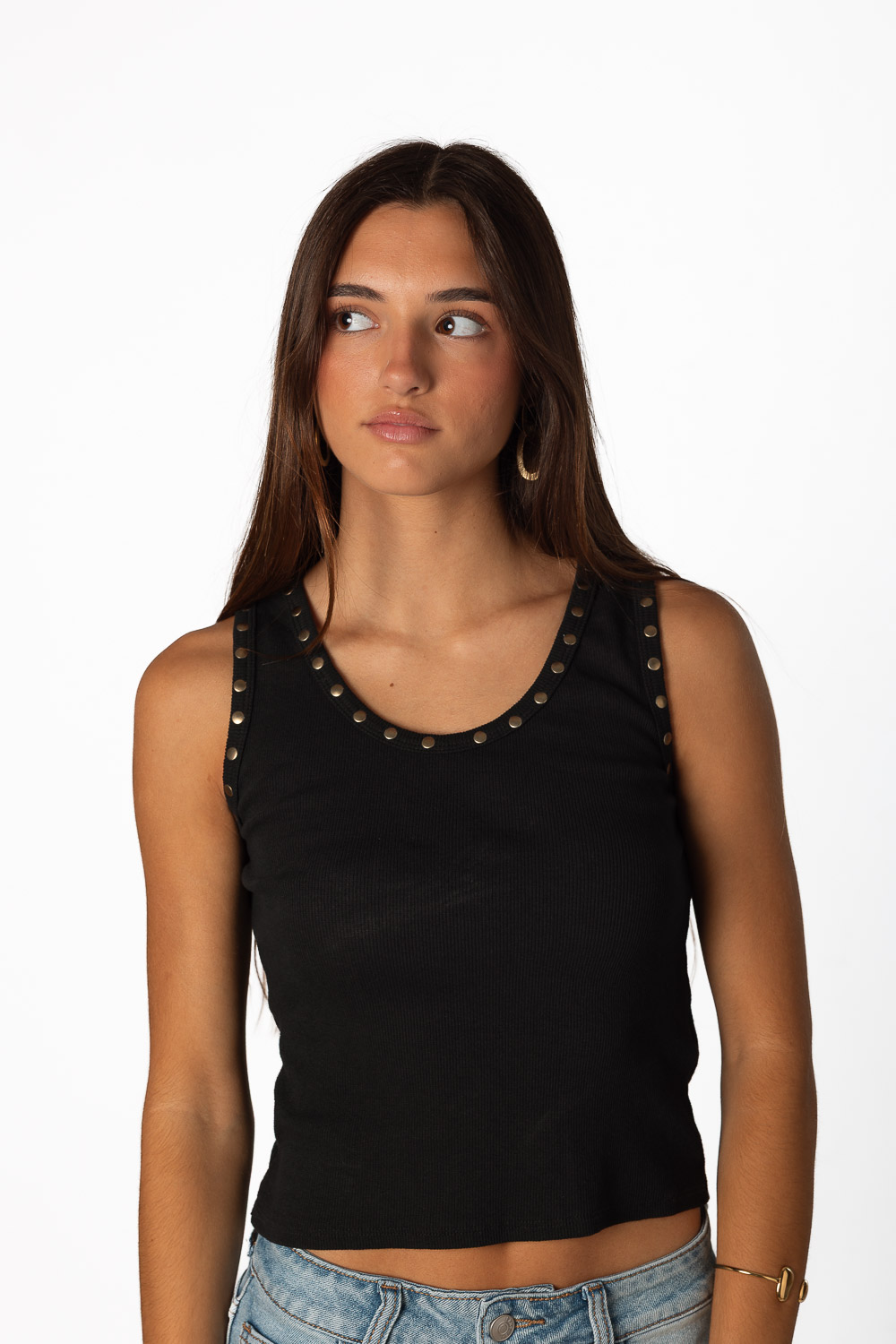 Top negro tachas