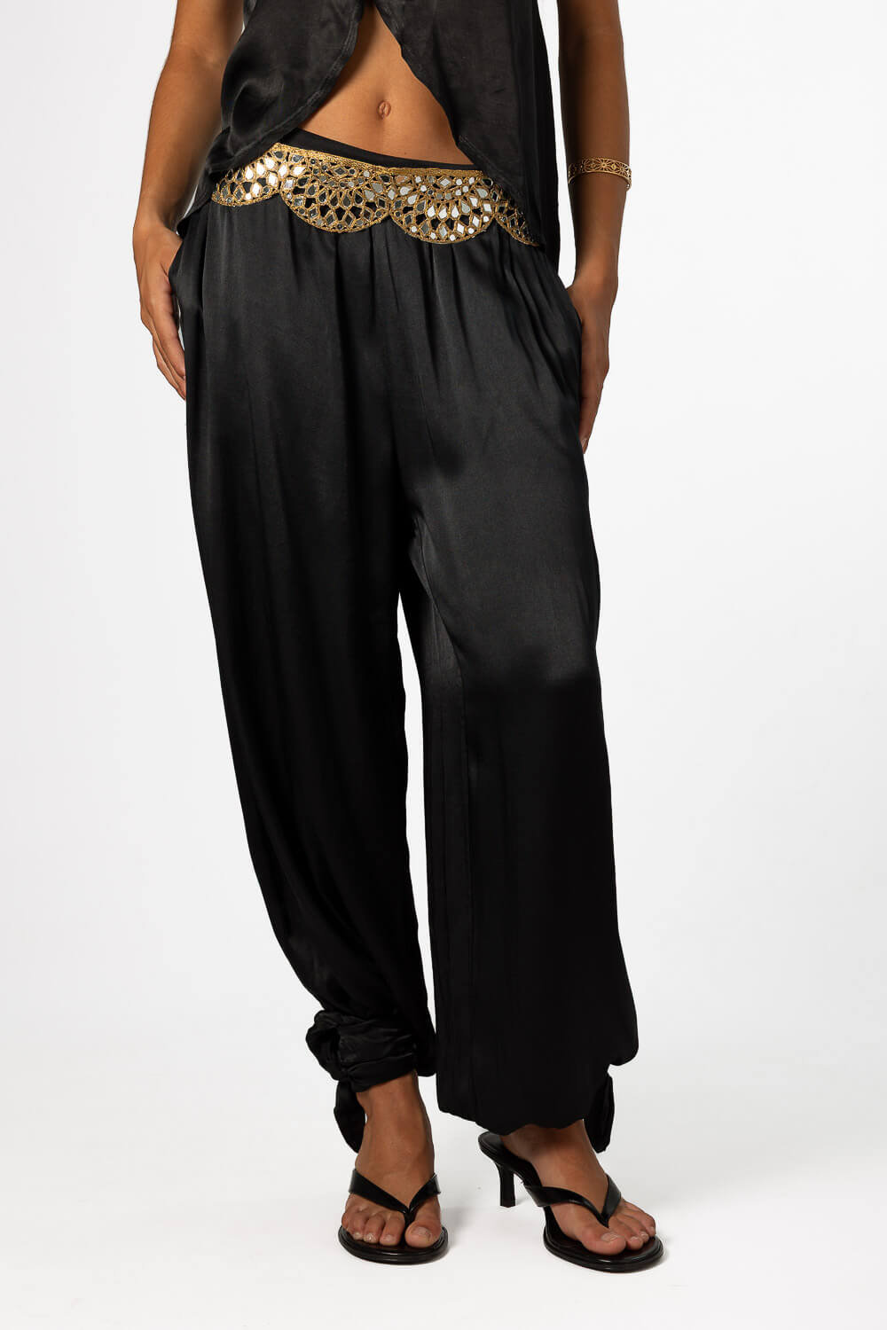 Pantalón Globo Satén Negro