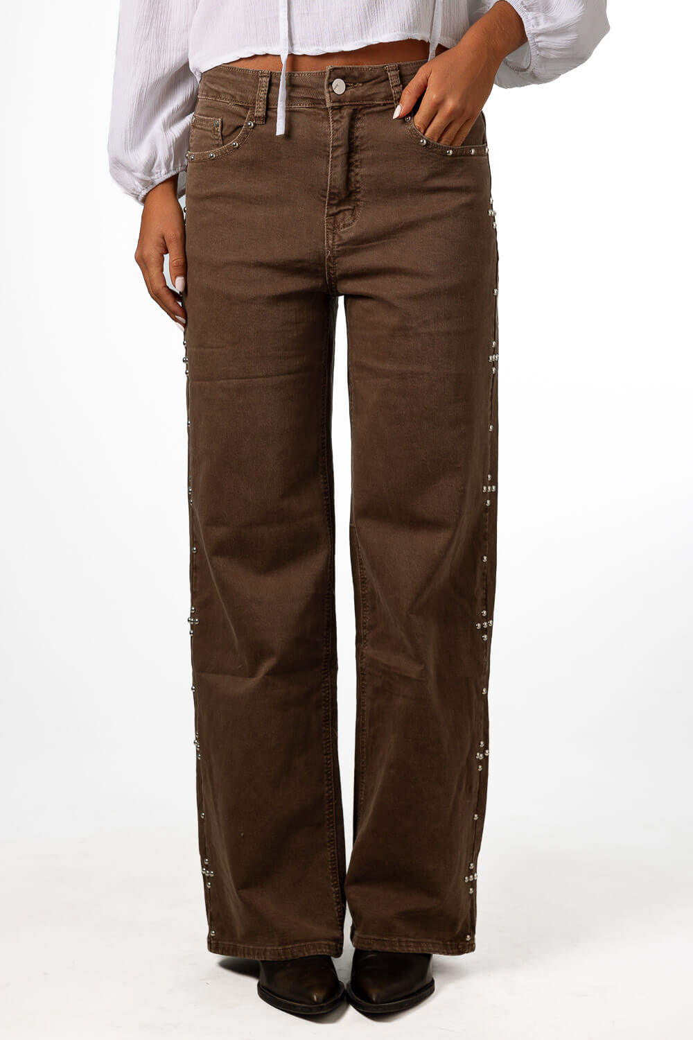 Pantalón Tachuelas Flor Marrón