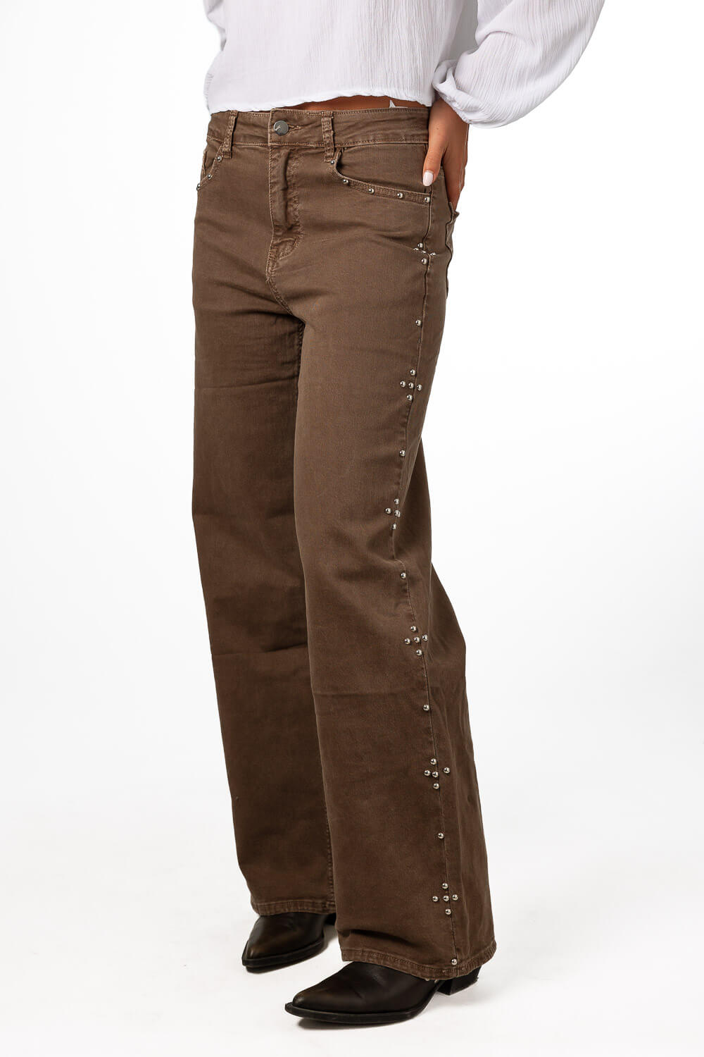 Pantalón Tachuelas Flor Marrón