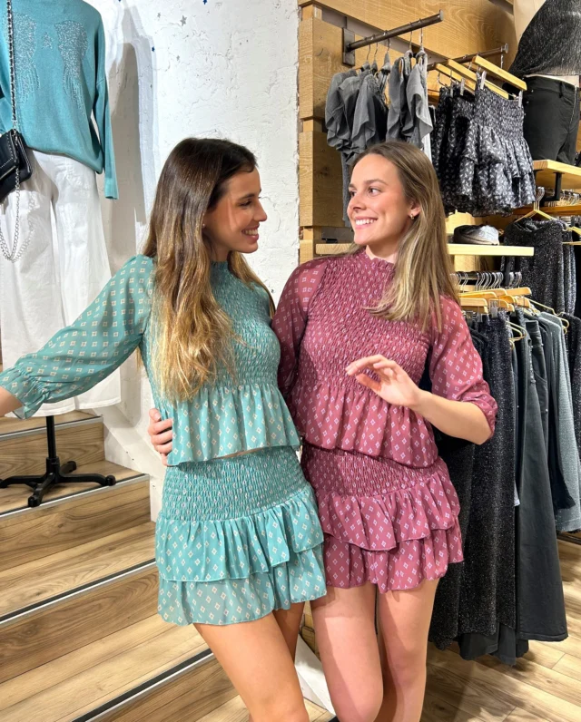 ✨Twins vibes✨

Mismo estilo, diferentes colores💙🩷 Si no quieres quedarte sin el tuyo, fíchalo YAAA🙌🏼⭐️

¿Qué color elegirías tú?

📍Disponible en tienda y online

#brookgirls #style #casual #outfits #matching #friends #summer